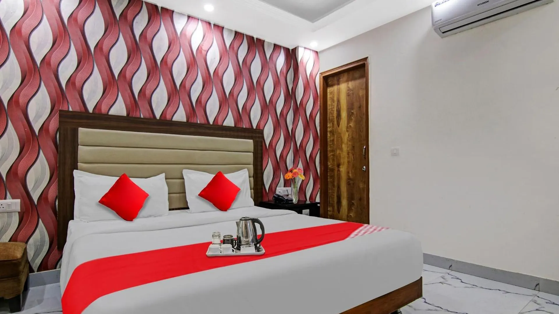 Hotel O Airport Hotel Gross Stay New Delhi