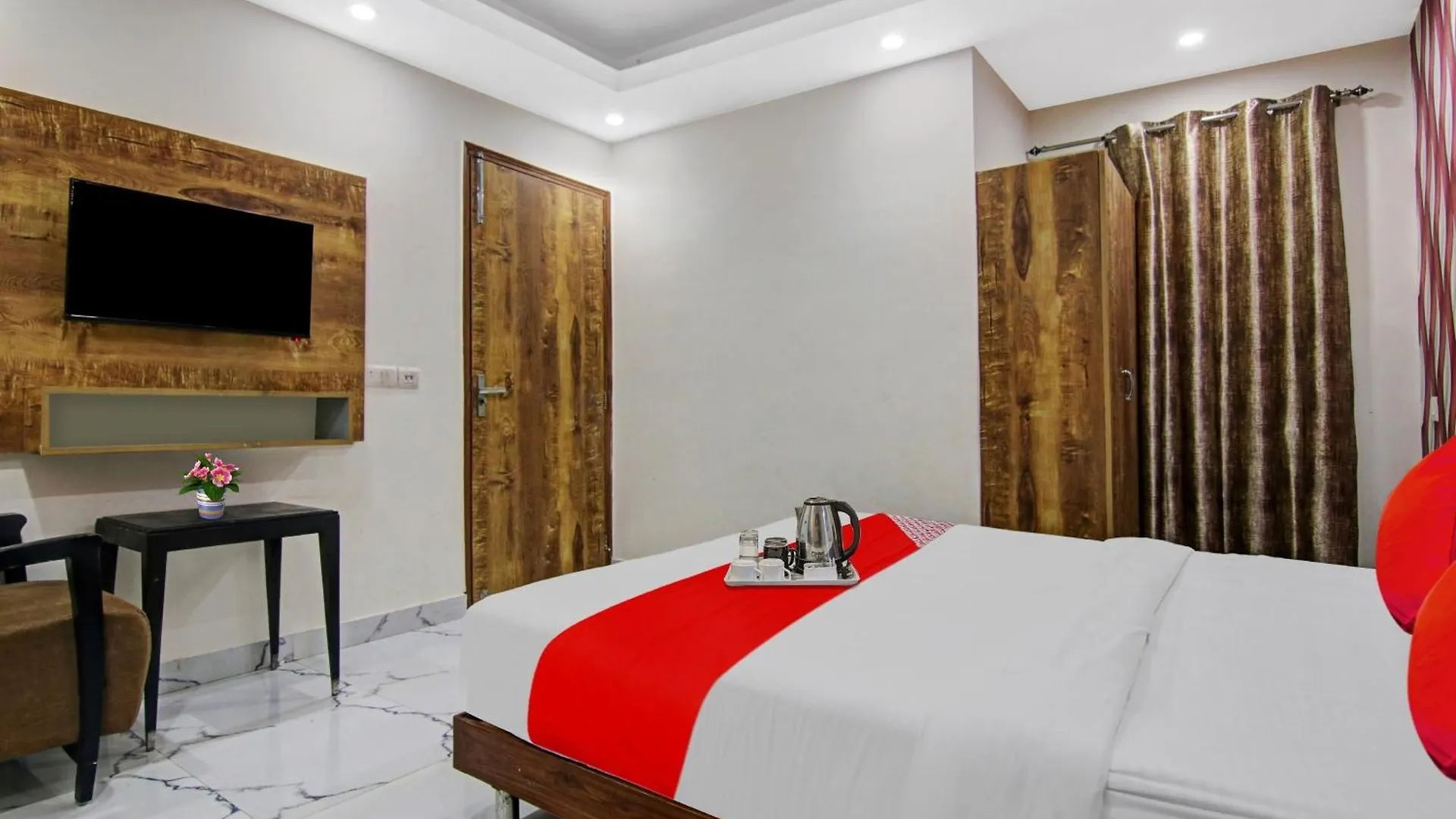 ***  Hotel O Airport Hotel Gross Stay New Delhi India