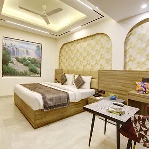 2* Hotel Venus Plaza- Near Delhi Airport